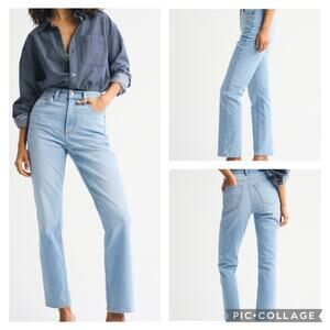 Abercrombie & Fitch Ultra High Rise Ankle Straight Jean NWT